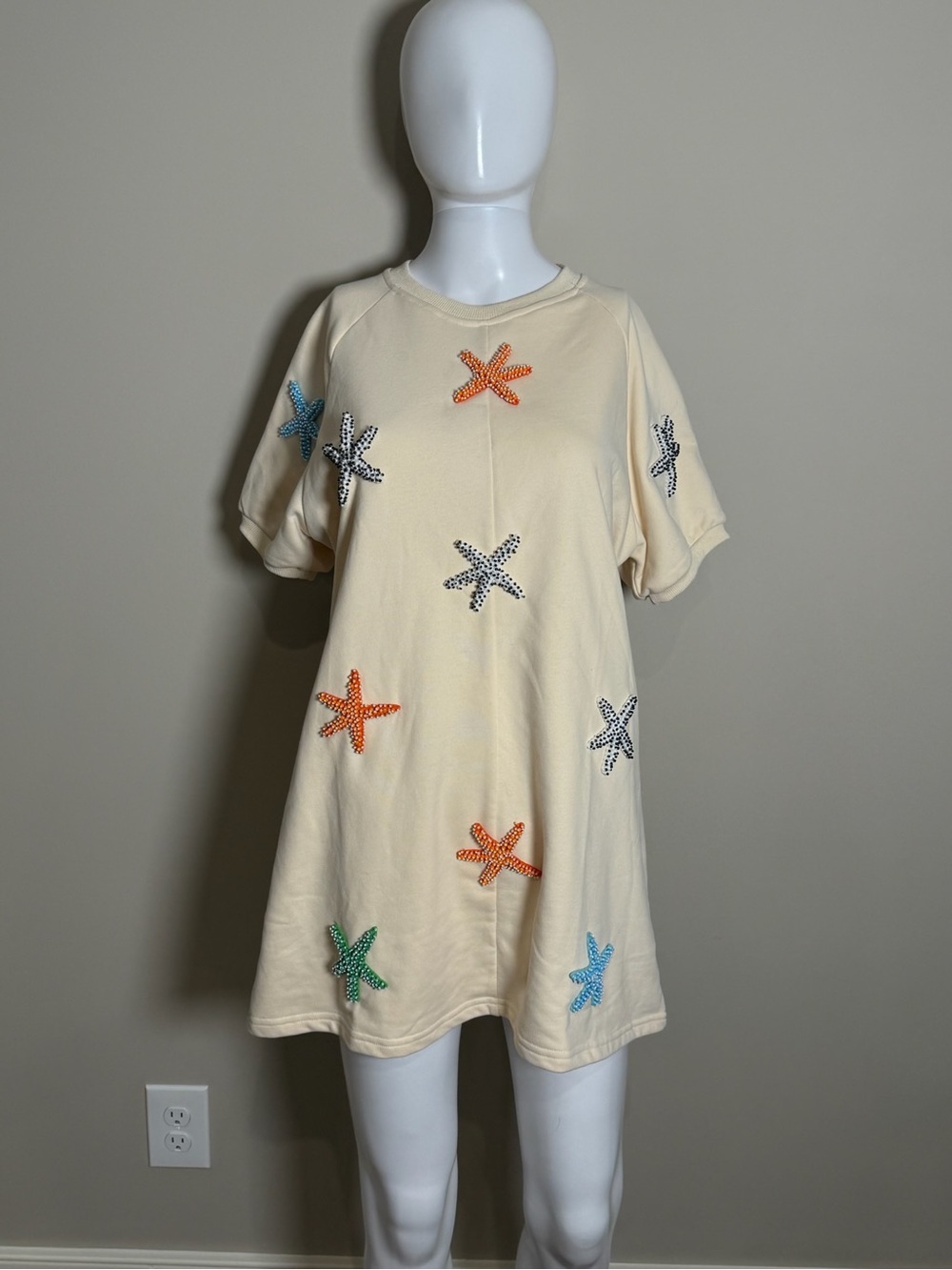 QUEEN OF SPARKLES Cream Tunic with Colorful Beaded Starfish